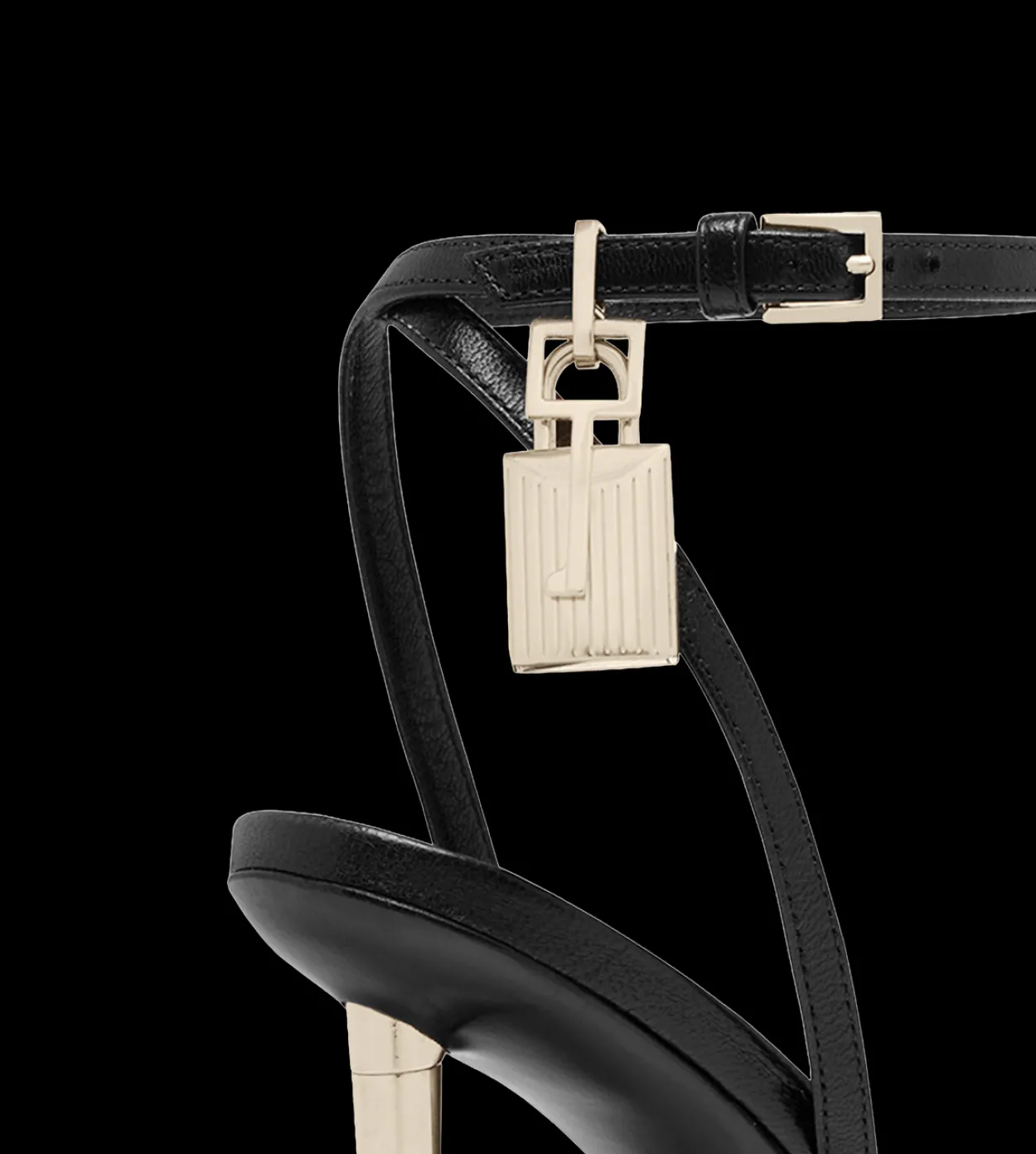 SHINY LEATHER PADLOCK POINTY NAKED SANDAL
