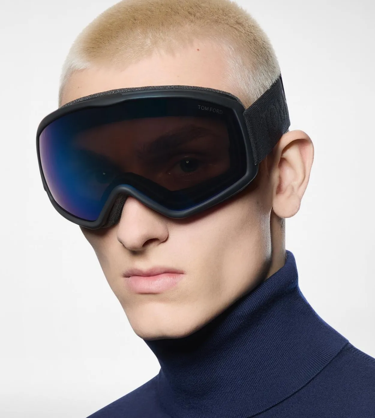 SKI GOGGLES