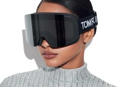 SKI GOGGLES