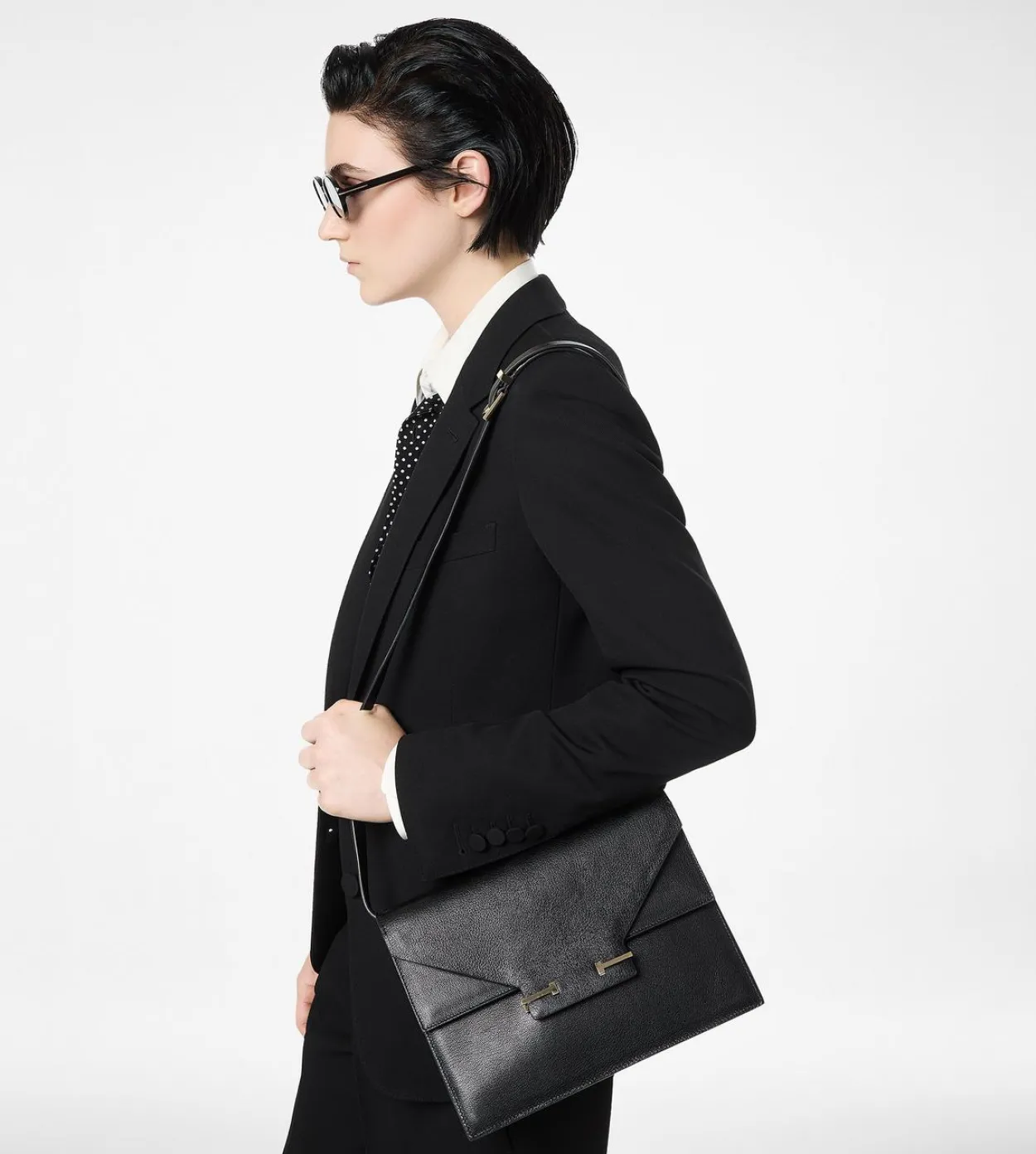 SUPPLE GRAIN LEATHER AUBE SHOULDER BAG
